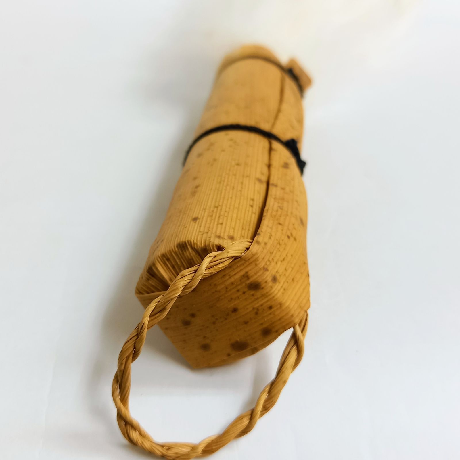 お*ん様 茶道具　白鳥　つかみ羽箒　羽箒　岡芳斎 造 未使用 茶道具 大 白鳥 つかみ 羽根 羽箒 座箒 長約36㎝ 炭手前