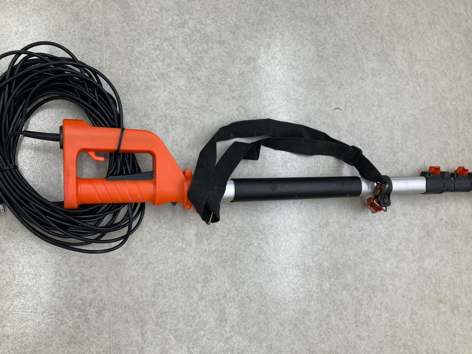 【中古】【動作OK】【店頭引取限定】　高枝切チェーンソー　ＹＡＲＤ　ＦＯＲＣＥ　ＪＰ　ＹＦＥＰＳ０７２５　未使用品 YARD FORCE（ヤードフォース） 高枝切り 電動チェーンソー 12V