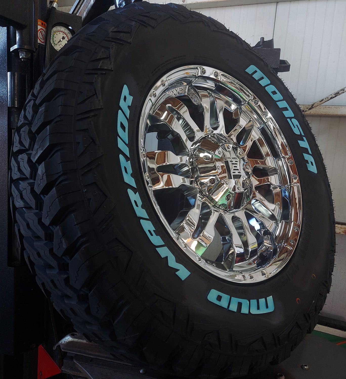 LEXXEL Balano offroad style JL JK ラングラー ナイトロ チェロキー 17インチ モンスタ マッドウォーリアー  265/70R17 265/65R17 - メルカリ