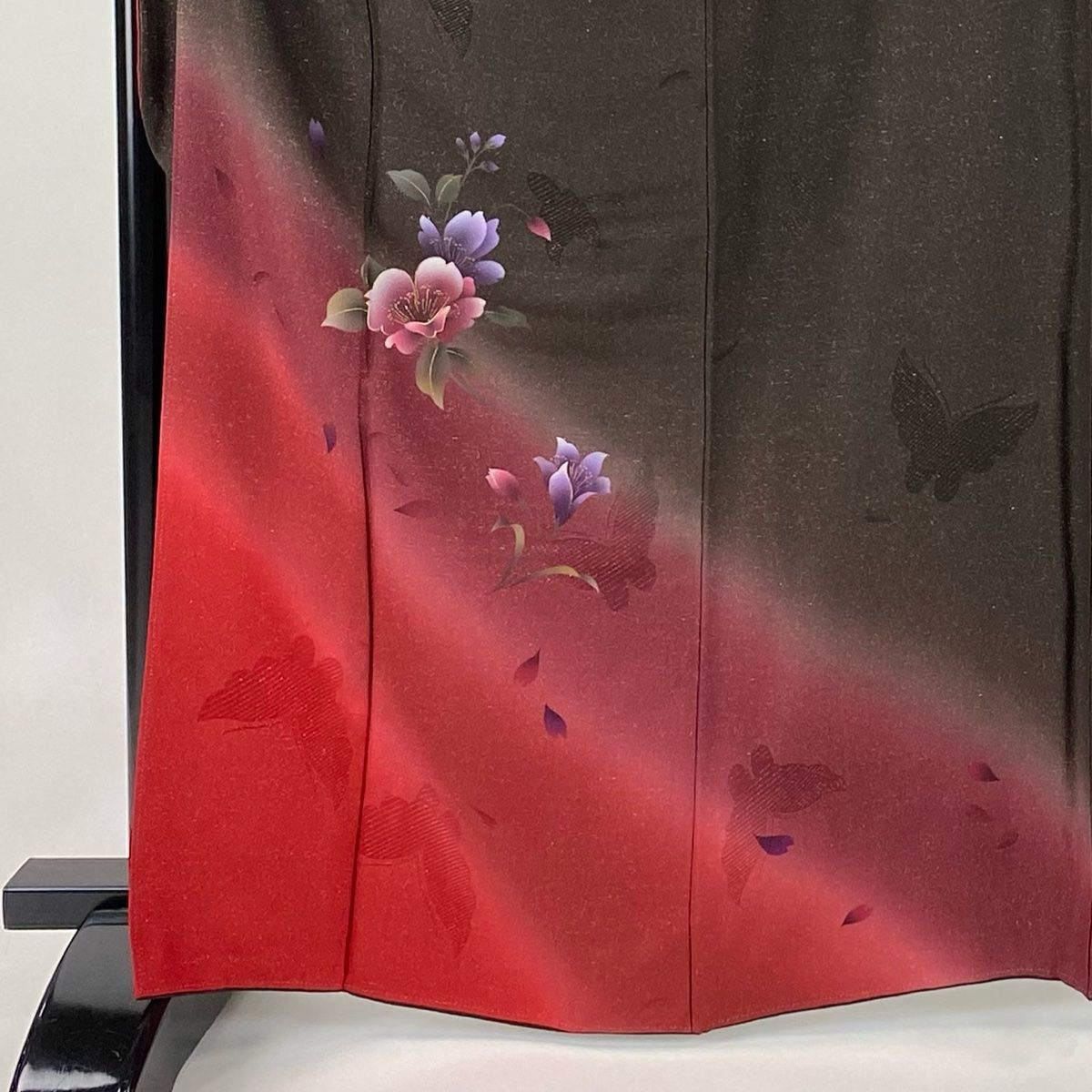 振袖 身丈165cm 裄丈68cm L 袷 草花 花びら 金通し 金彩 焦茶色