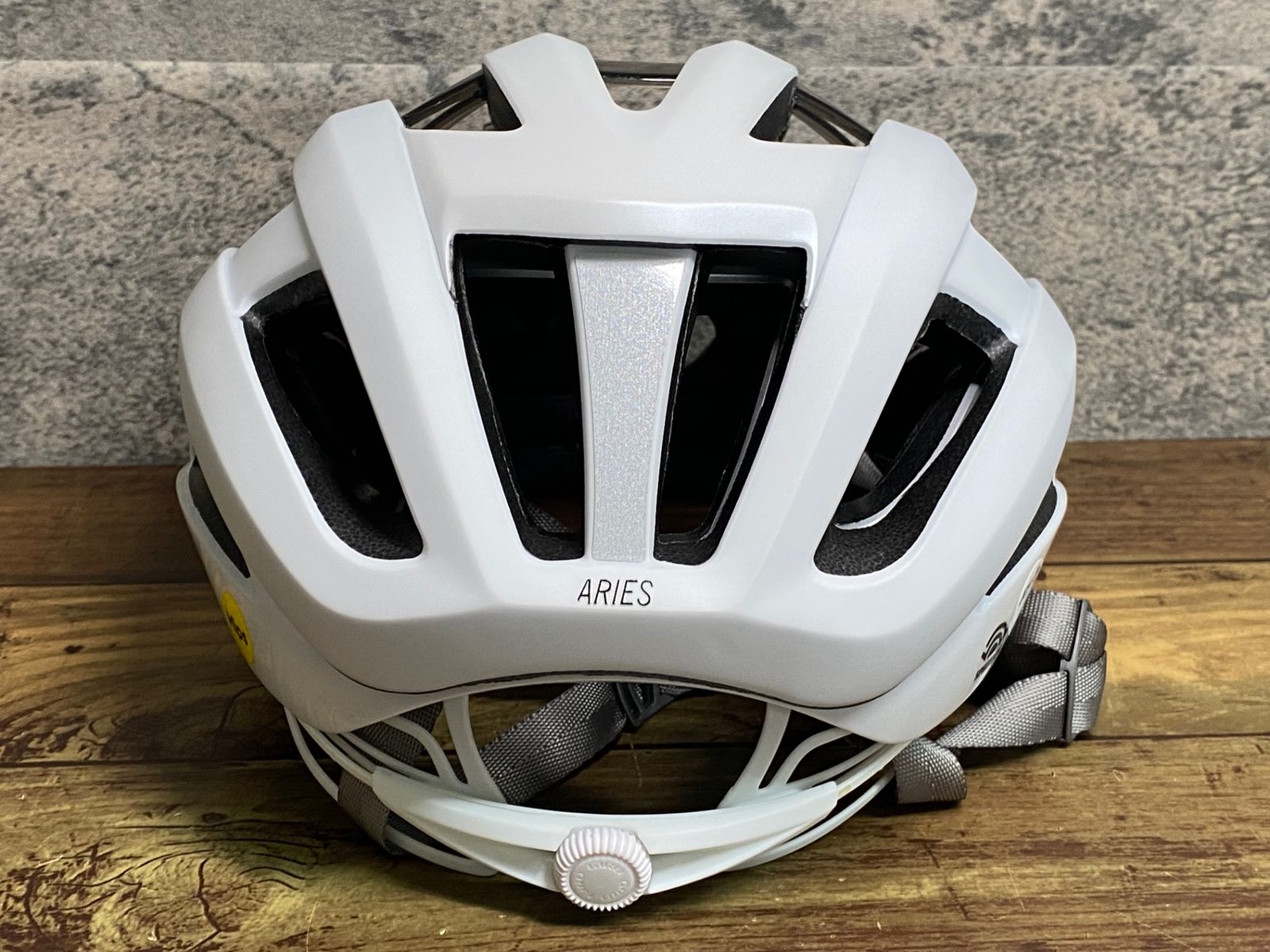 JB002 ジロ GIRO アリーズスフェリカル ARIES SPHERICAL MIPS 