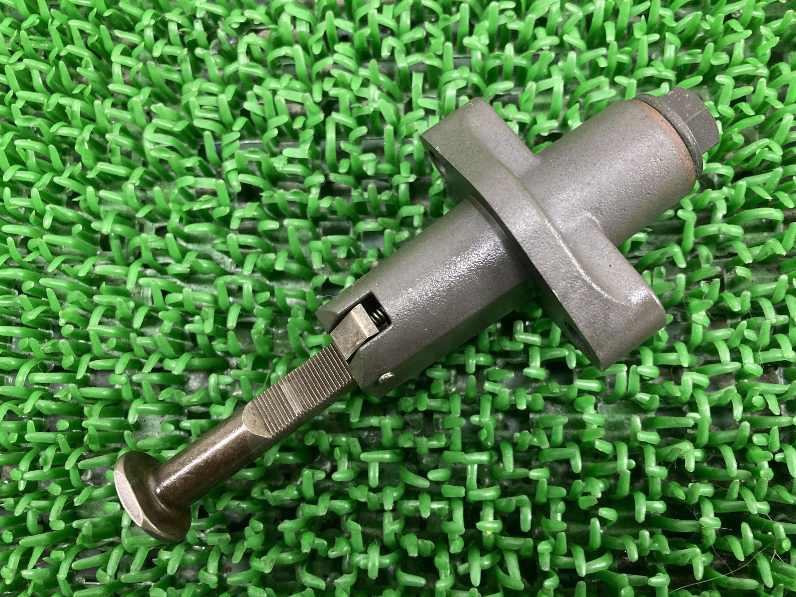 ゼファーカイ カムチェーンテンショナー カワサキ 純正 中古 バイク 部品 ZR400C ZEPHYRχ 曲がり無し 品薄 希少品 車検 Genuine