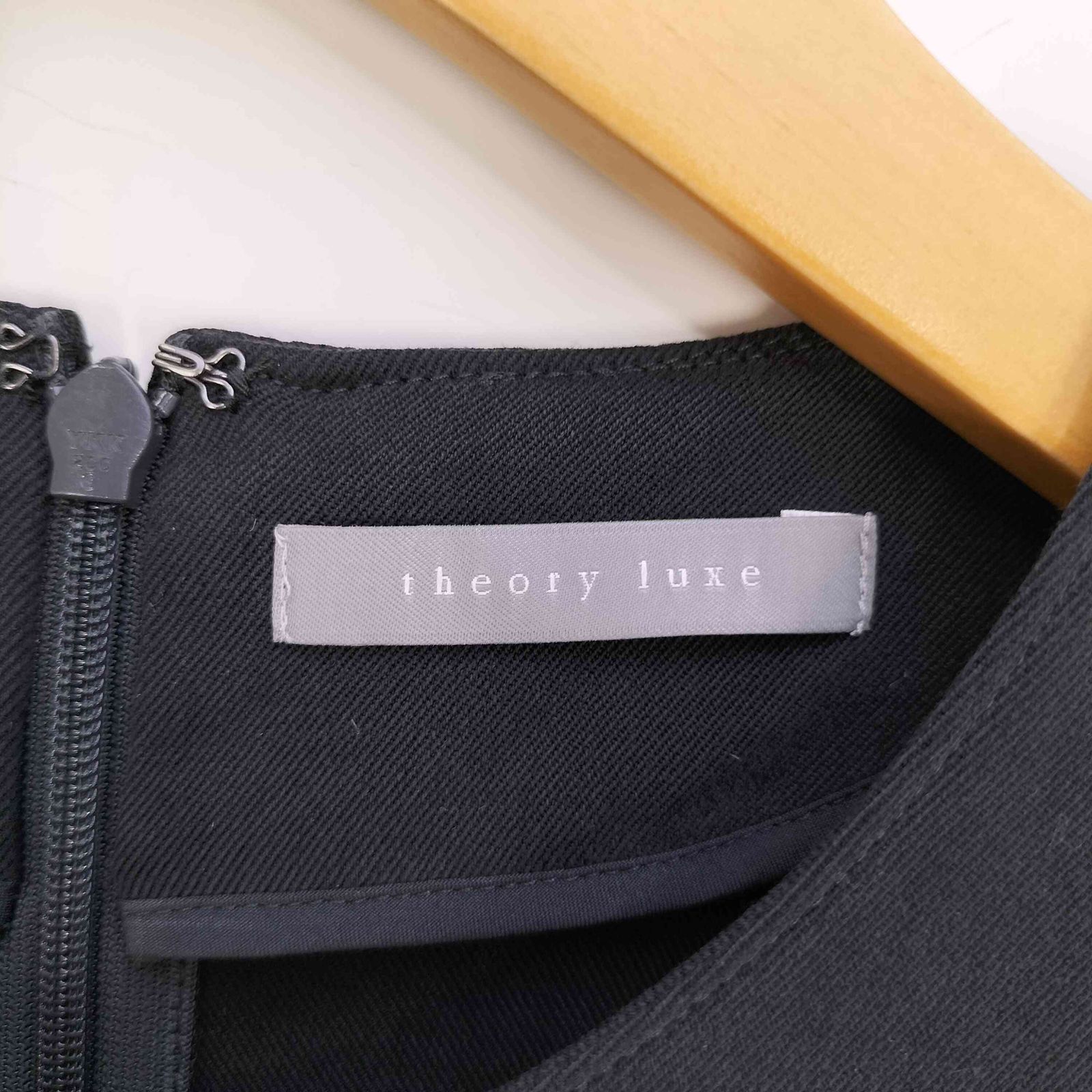 セオリーリュクスTheory luxe ノースリーブオールインワン　ネイビー38 セオリーリュクスTheory luxe ノースリーブオールインワンネイビー38