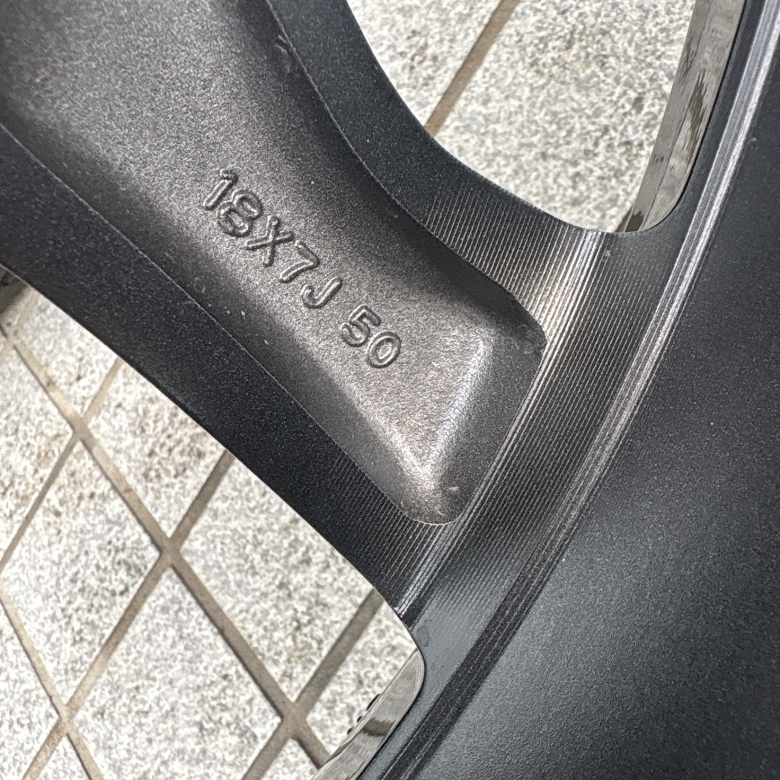 225|55r18 18×7j
