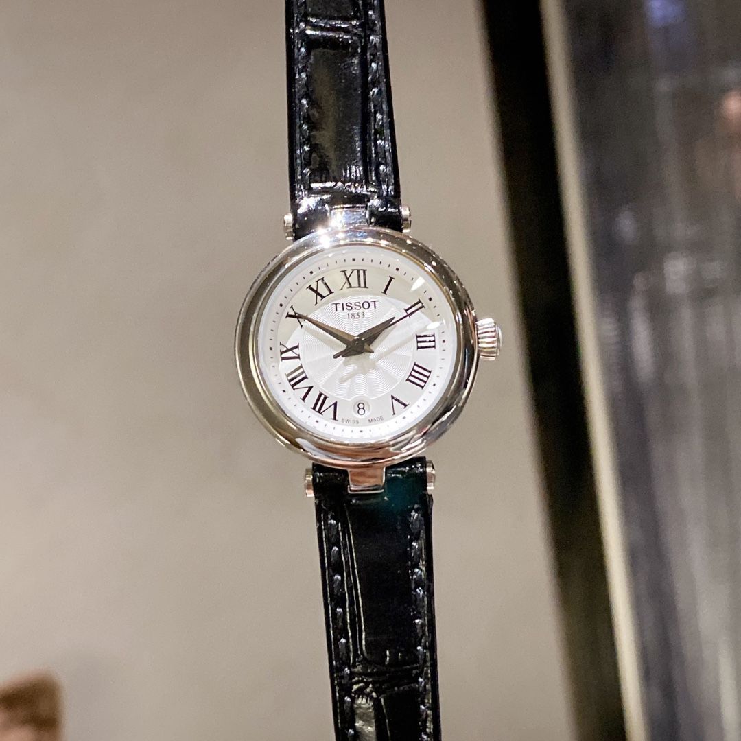 TISSOT レディース 腕時計 Tissot Classic Dream Women's Watch T1292102226300 | Kay