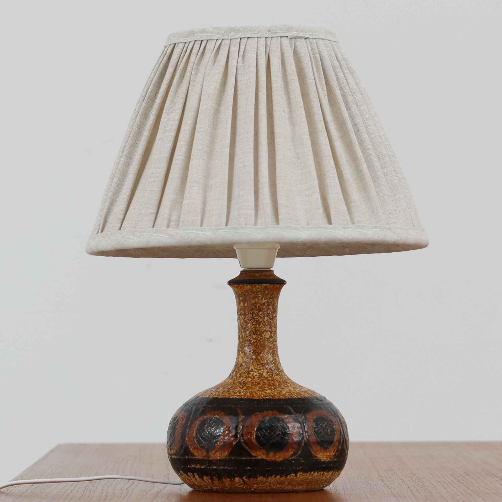 Jette Helleroe テーブルランプ 高さ35cm デンマーク製 北欧ビンテージ家具 北欧照明 陶器ランプ DK18762