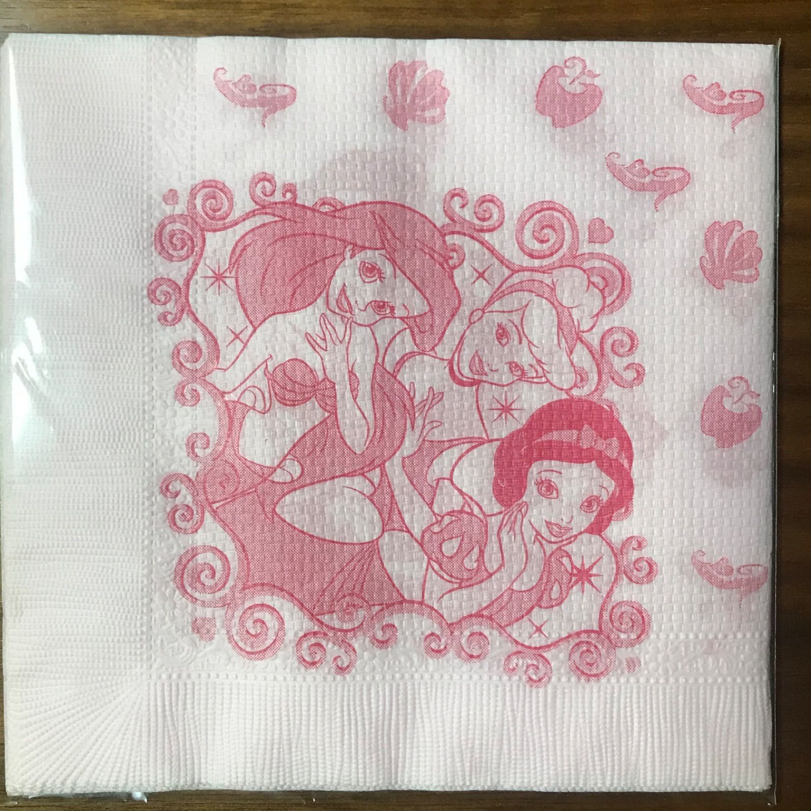 アリエル ペーパーナプキン  デコパージュ アリエル ペーパーナプキン デコパージュ