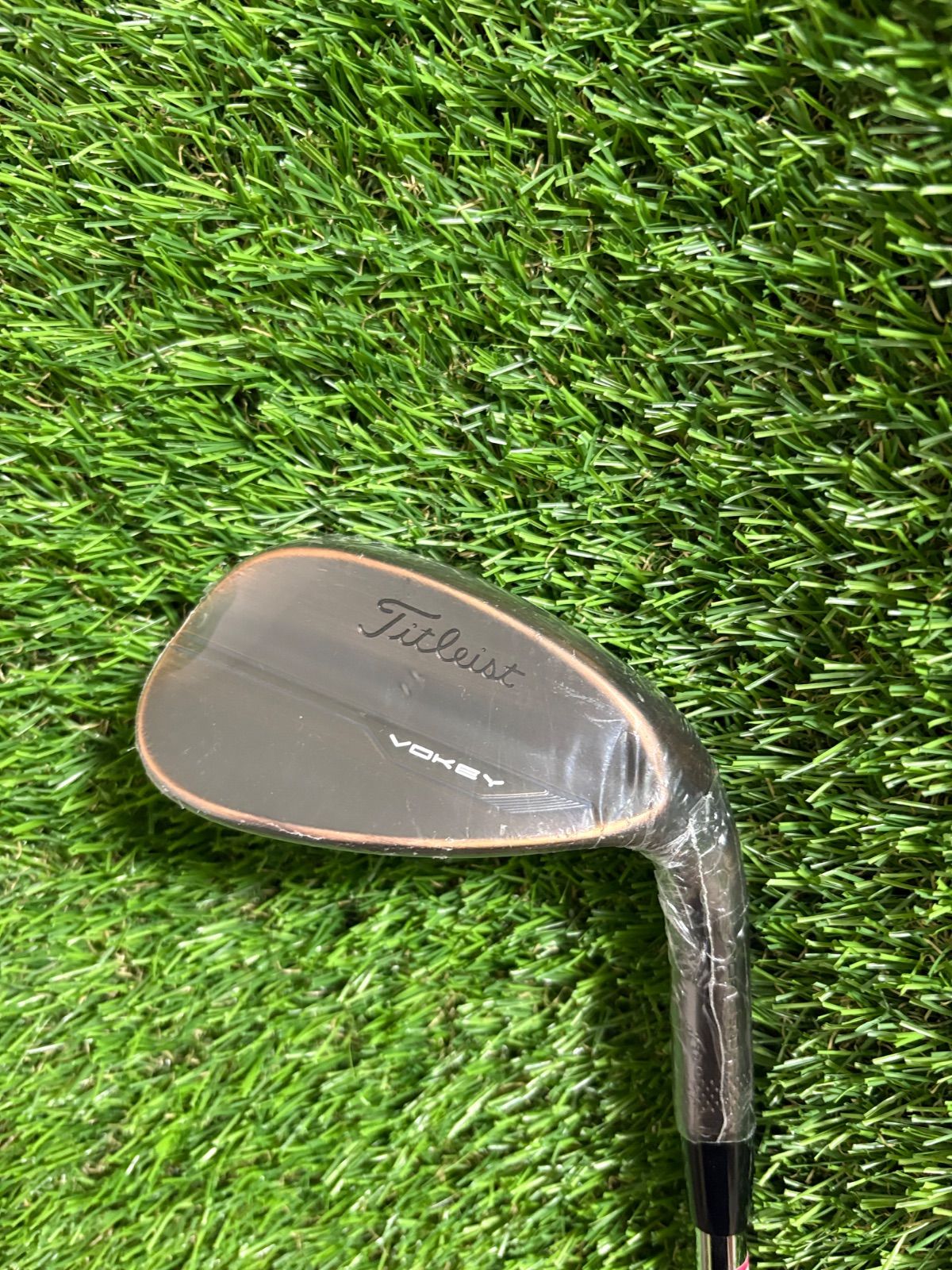 新品！タイトリストVOKEY FORGEDウェッジ58° 12K 限定カッパー VOKEY FORGED ウェッジにプレミアムフィニッシュ ブラッシュド
