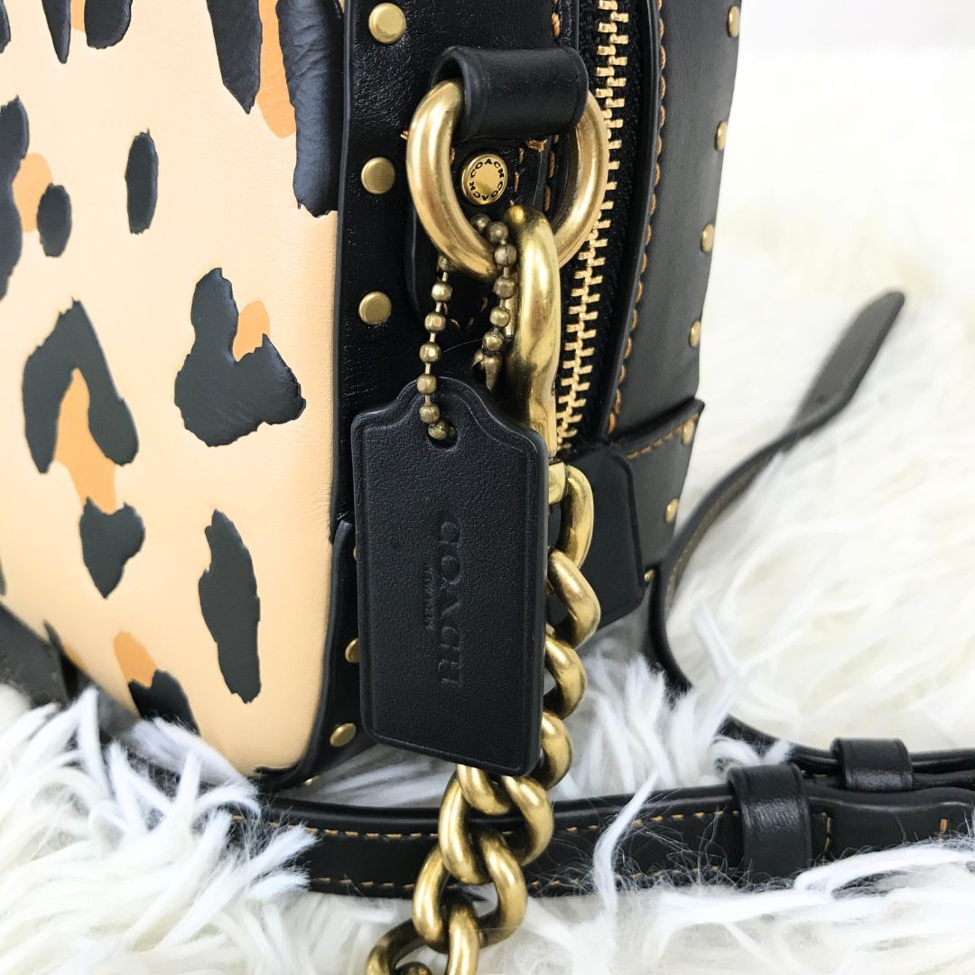 COACH コーチ ショルダーバッグ カメラバッグ レオパード ヒョウ