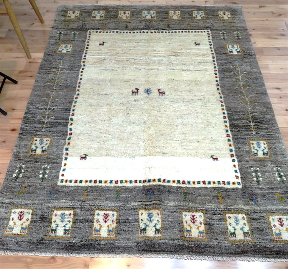 ペルシャ ギャッベ