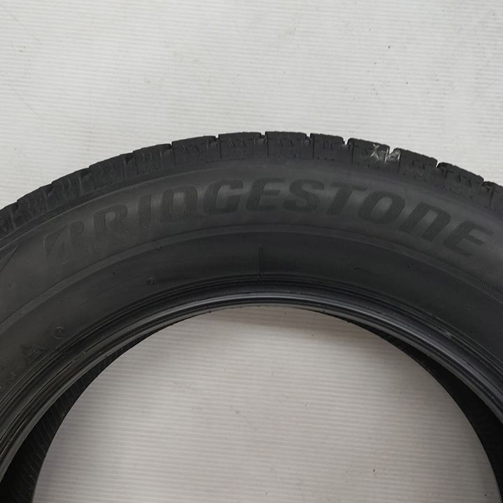 0 T 25036 スタッドレスタイヤ ブリヂストン BLIZZAK VRX 2 225 60 R 17 4本セット