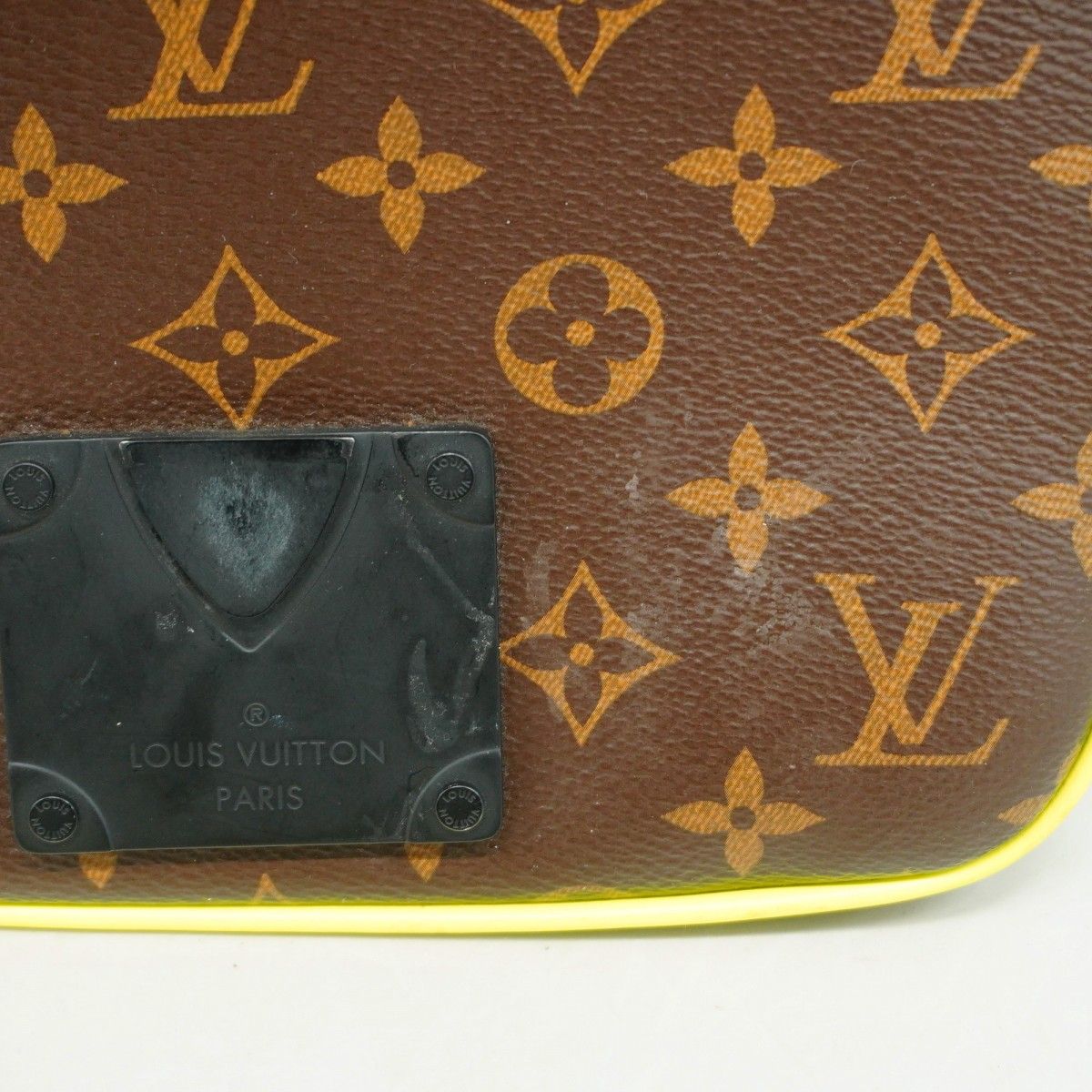 【BOTTEGA VENETA貴重☆裏地黄色】編み込みデザイン 長財布 黒 BOTTEGA VENETA貴重☆裏地黄色】編み込みデザイン 長財布 黒