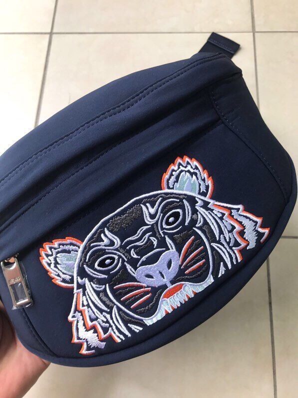 KENZO カードケース トラ刺繍 黒⁄オレンジ