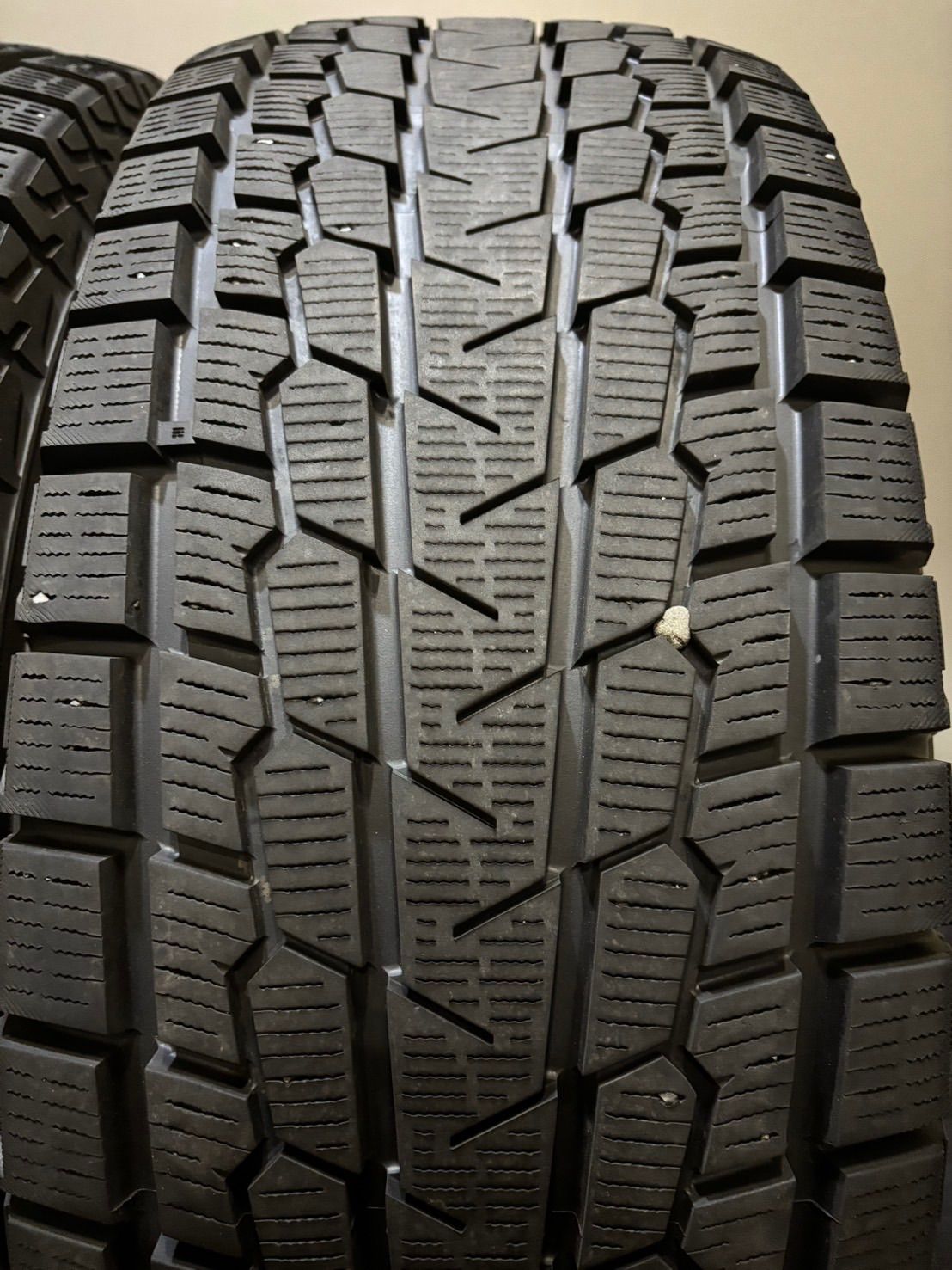 265 70R16 YOKOHAMA ice GUARD G075 22年製 スタッドレス 4本 ヨコハマ アイスガード ランクル プラド 南10-J689