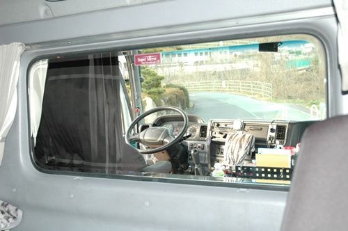 日野 新型（現行） 17プロフィア ベッド窓 （リア窓） 鏡面