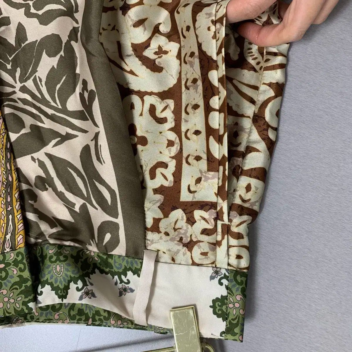 ZARA｜パッチワーク柄ワイドパンツ 個性派おしゃれに映える ザラ ( ZARA ) パッチワーク プリント ワイド パンツ 新品