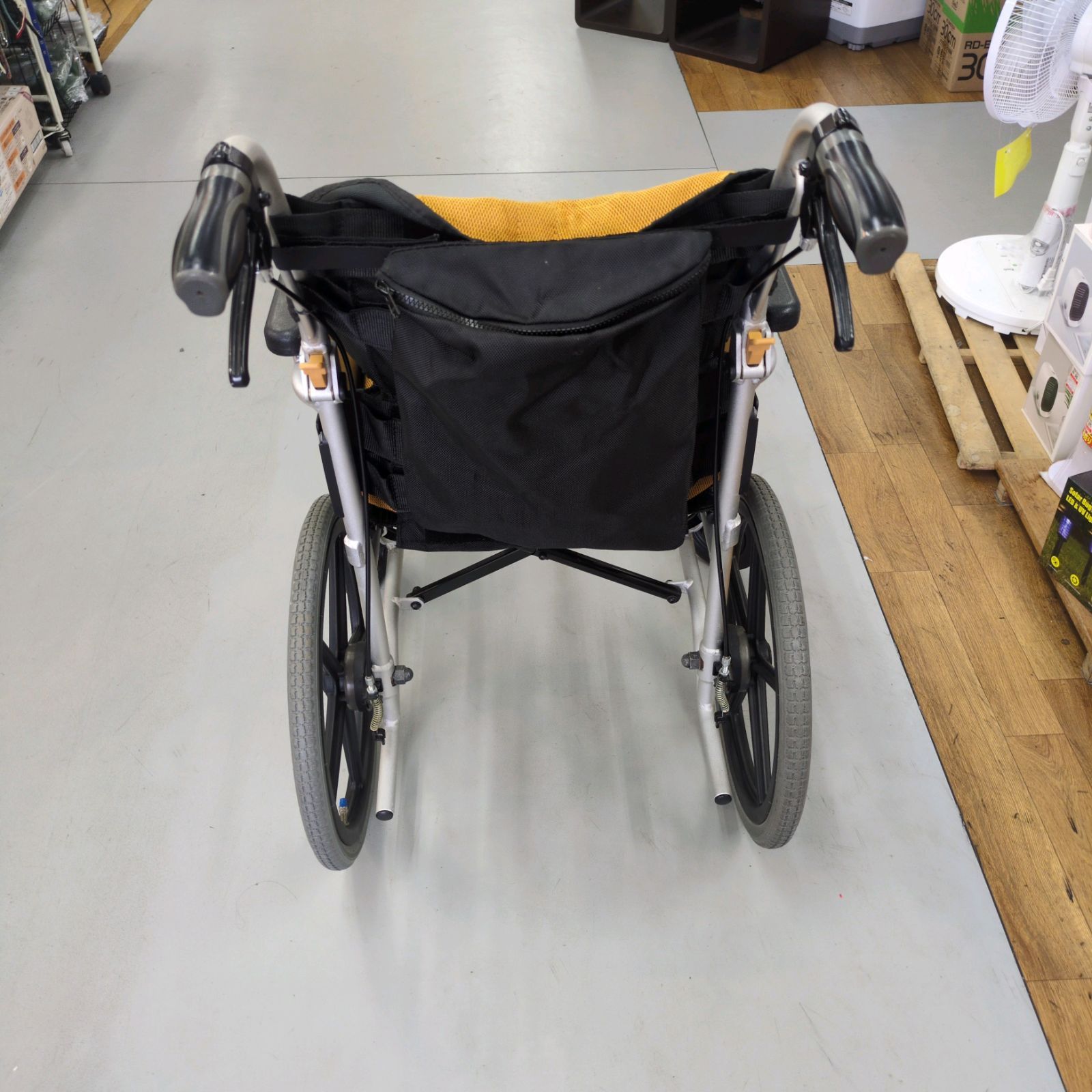 J588 ☆多少使用感有り☆松永製作所☆車いす(介助式)☆NEXT CORE