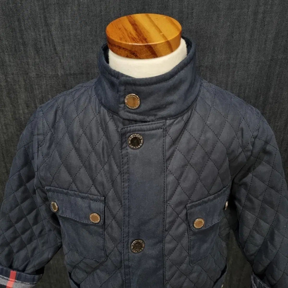 バーバリー チルドレン キルティングジャケット 黒 6Y116 バーバリー