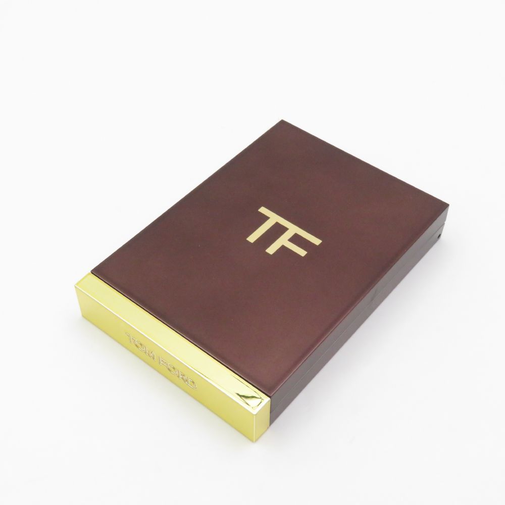 美品 TOMFORD トムフォード シェイドアンドイルミネイト ハイ