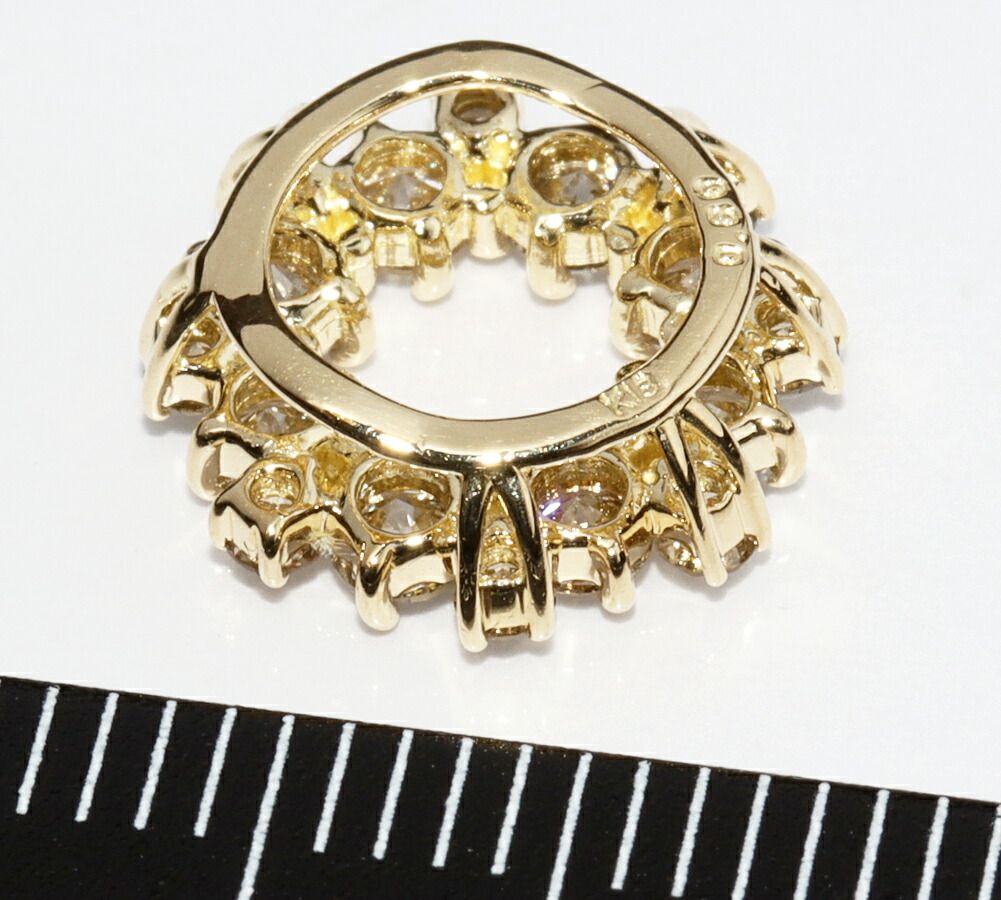 写真 ペンダントトップ K18YG ダイヤ0.60ct サークル Amazon | 18金