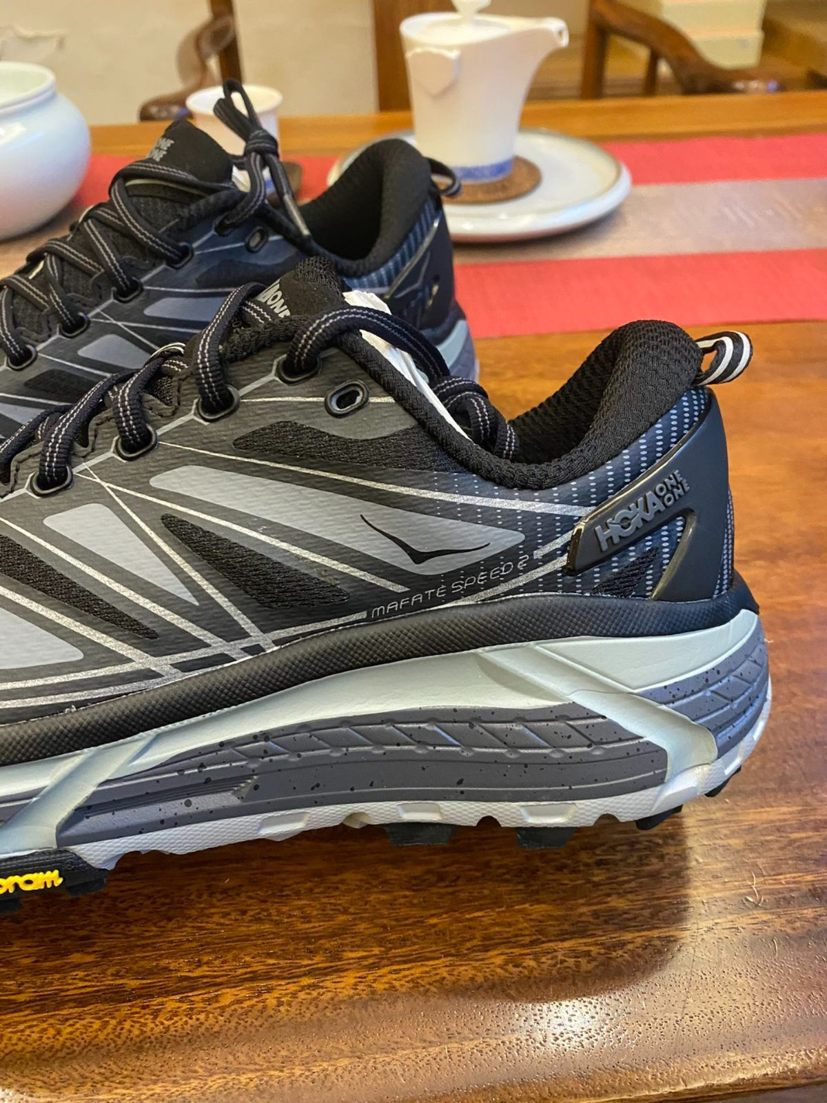新品、未使用 HOKA ONE ONE Mafate Speed 2 滑り防止・サポート