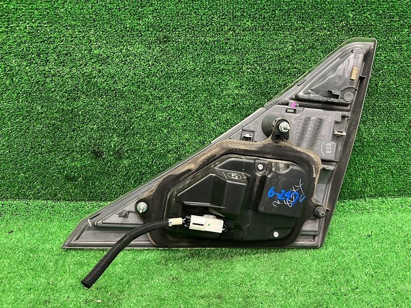ヴェルファイア ANH25W 左フィニッシャーパネル 2.4Z 4WD 7人 コイト 