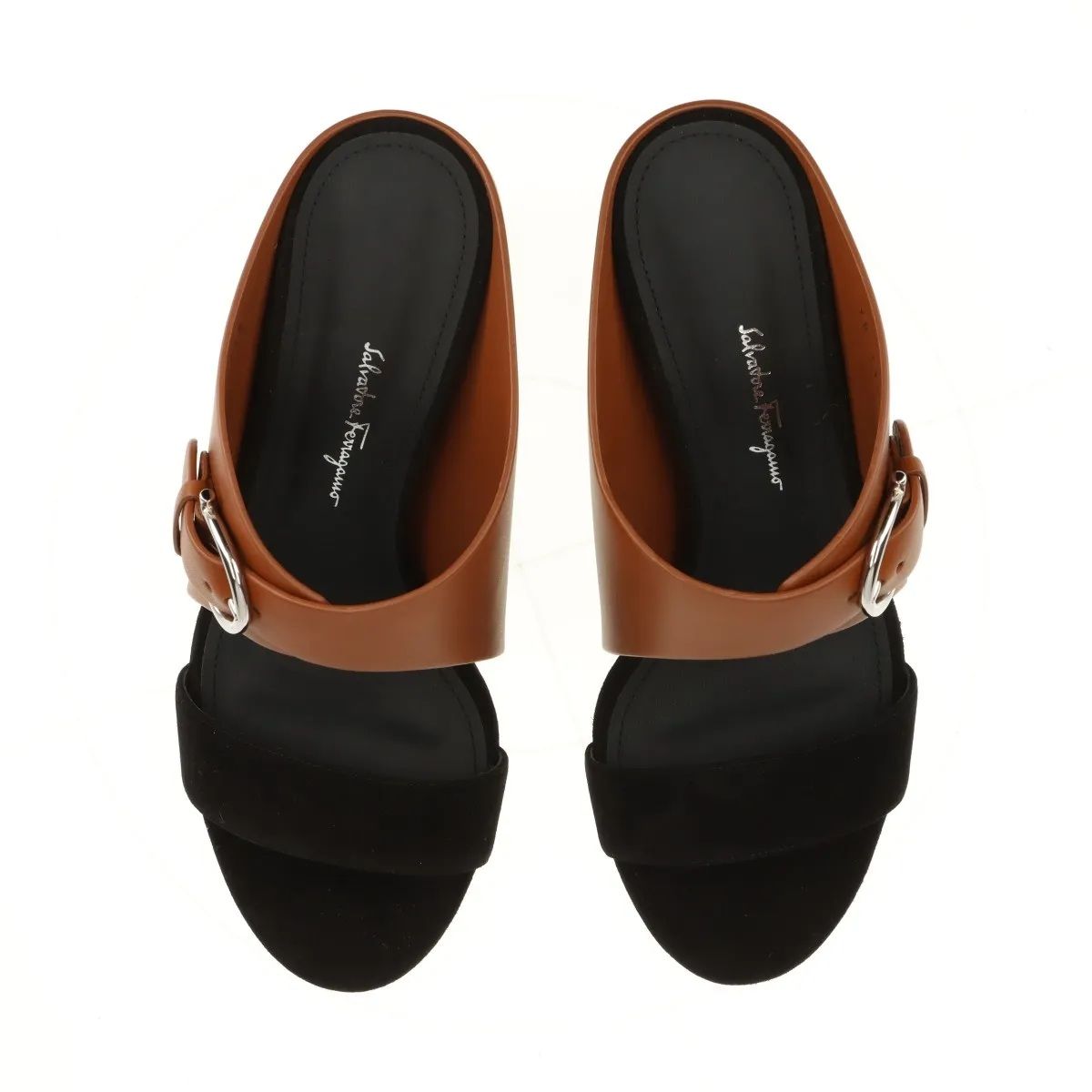 未使用 サルヴァトーレフェラガモ ガンチーニ レザー ヒール サンダル