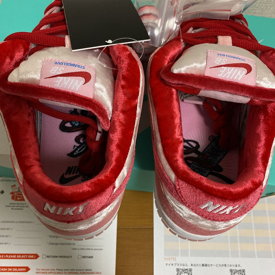 希少 新品 NIKE ナイキ ダンク バレンタイン ストレンジラブ - メルカリ
