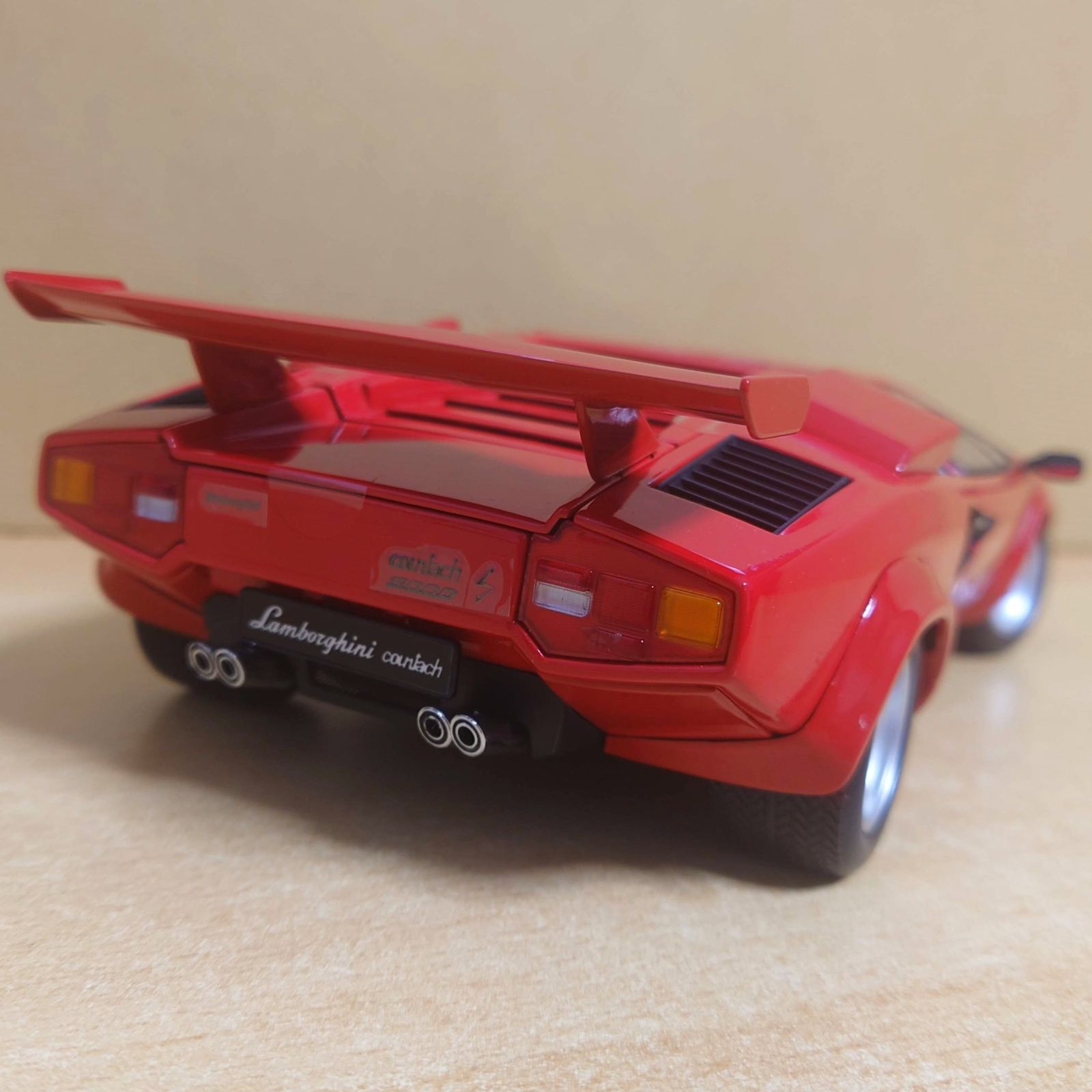 1/18 ランボルギーニ カウンタック LP500S レッド 京商ミニカー 中古 1/18 ランボルギーニ カウンタック LP500S レッド 京商オリジナル製