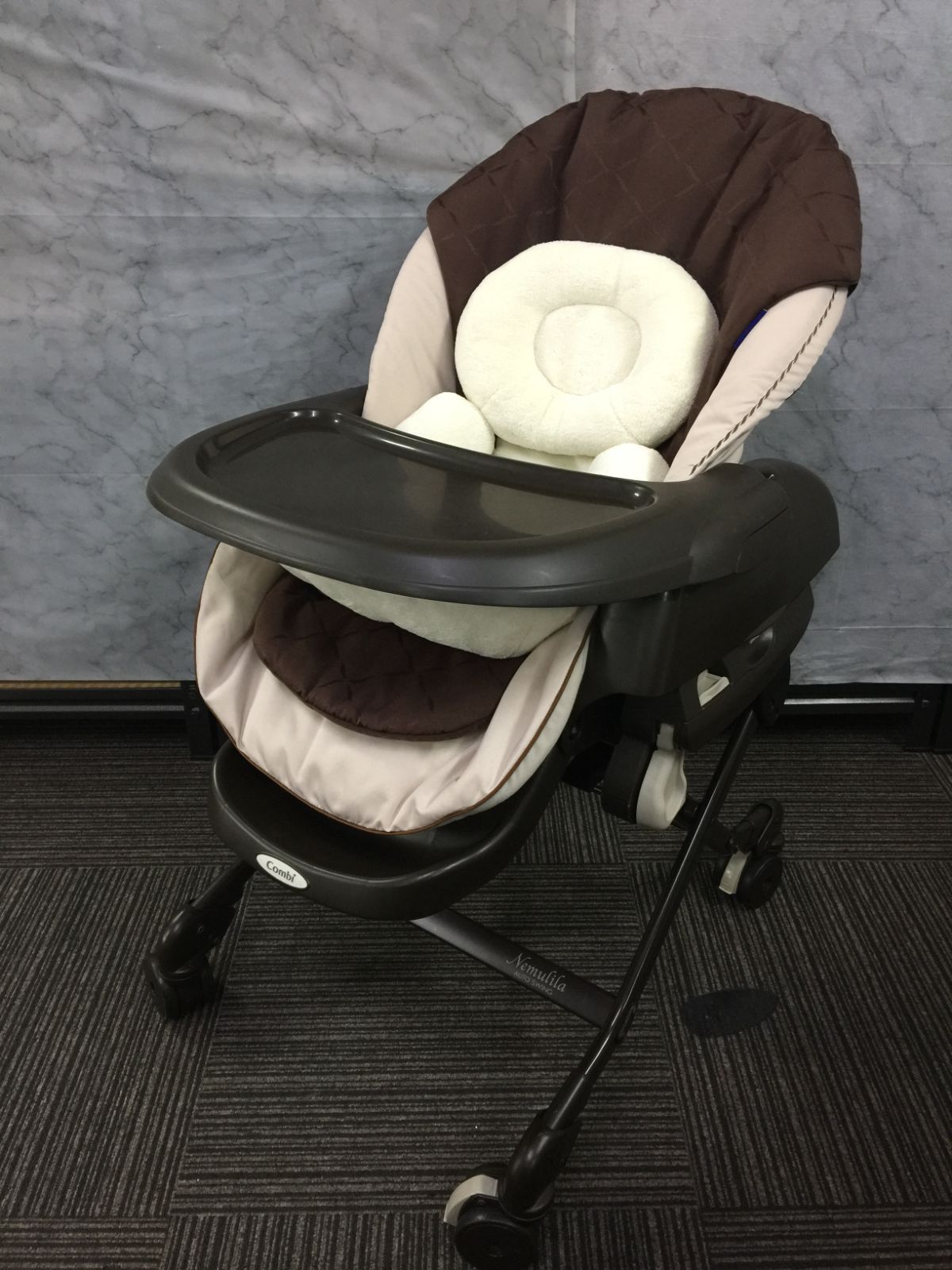Y0902 電動ハイローチェア コンビ ネムリラ AUTO SWING BEDi Plus