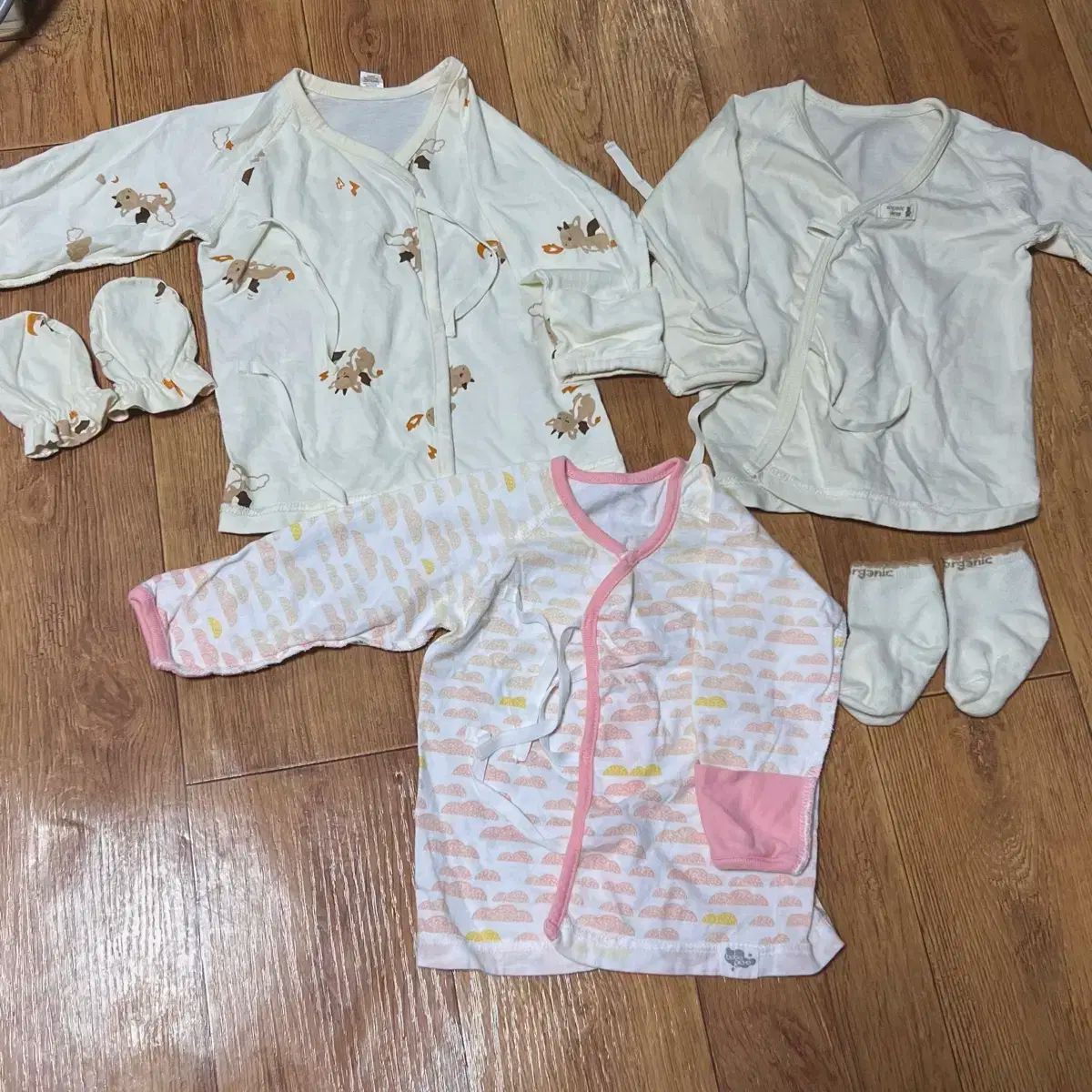 【雷市場（ポンジャン）商品韓国直送】 状態良好 まとめ売り 入浴リング 宇宙服 バネット ベビー服 新生児 リボンストーン