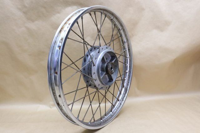 ヤマハ RD50 481 リアホイール 17×1.40 Y305-58