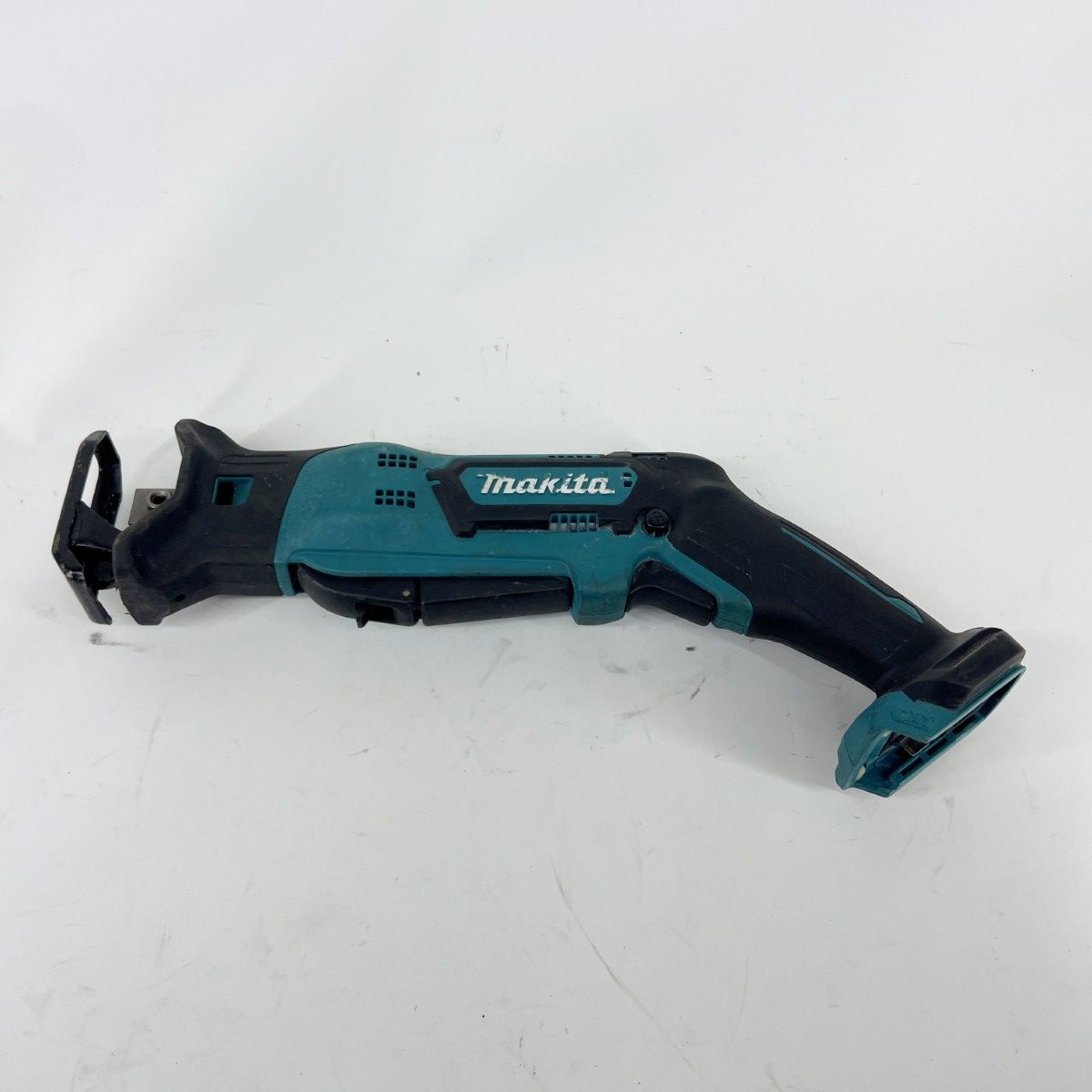 〇〇MAKITA マキタ 充電式レシプロソー 10.8v JR104D 本体のみ
