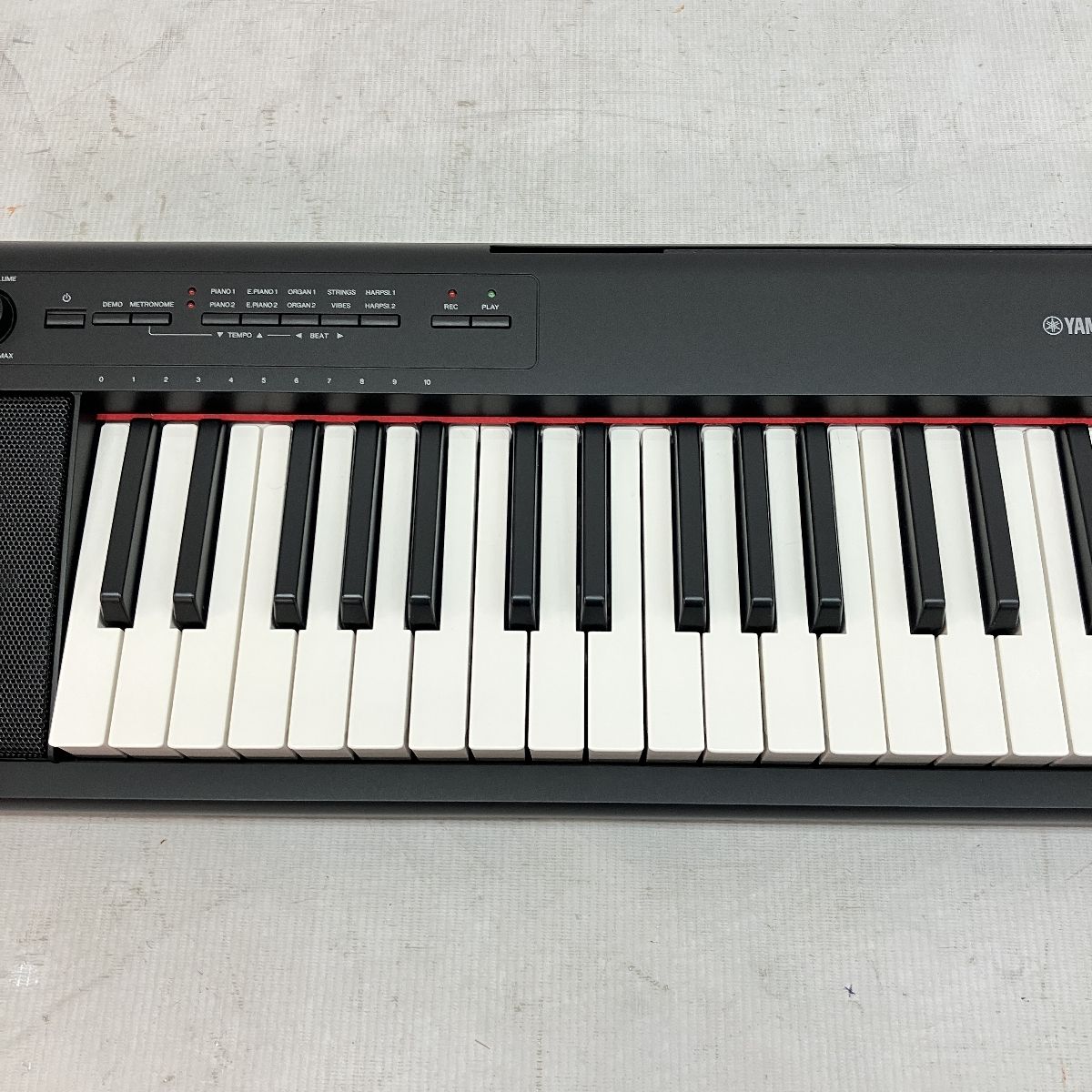 Yamaha piaggero NP-12B ブラック 61鍵 Yamaha Piaggero NP-12 61-Key Portable Keyboard With Power
