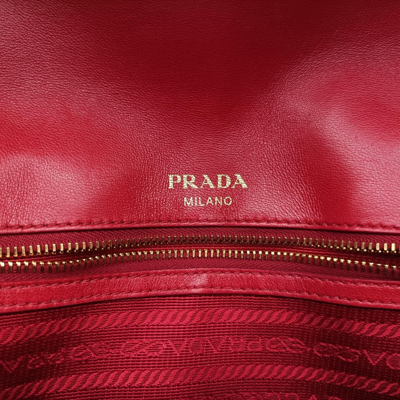 プラダPradaギャザーレッドレザー1BD137197|B