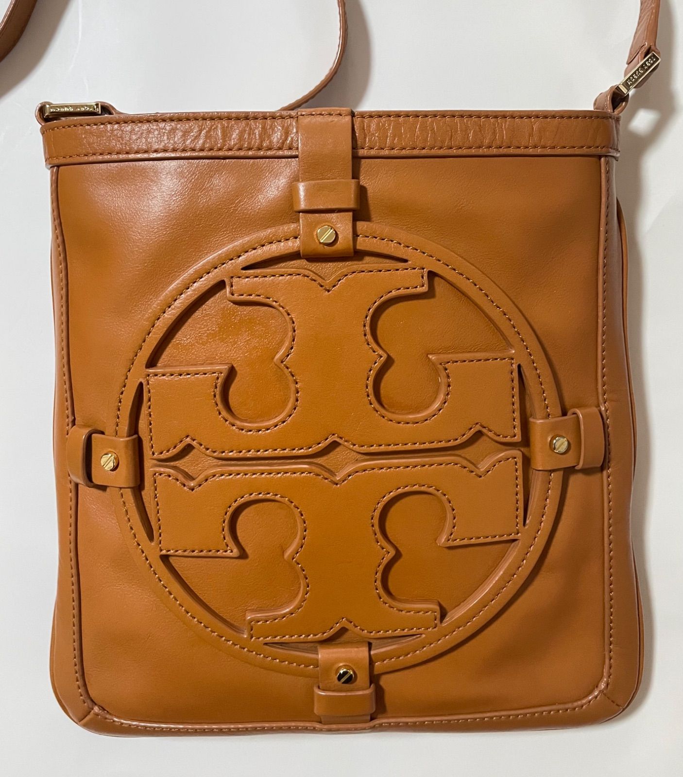 TORY BURCH レザー クロスボディ エンボス デカロゴ ショルダーバッグ  