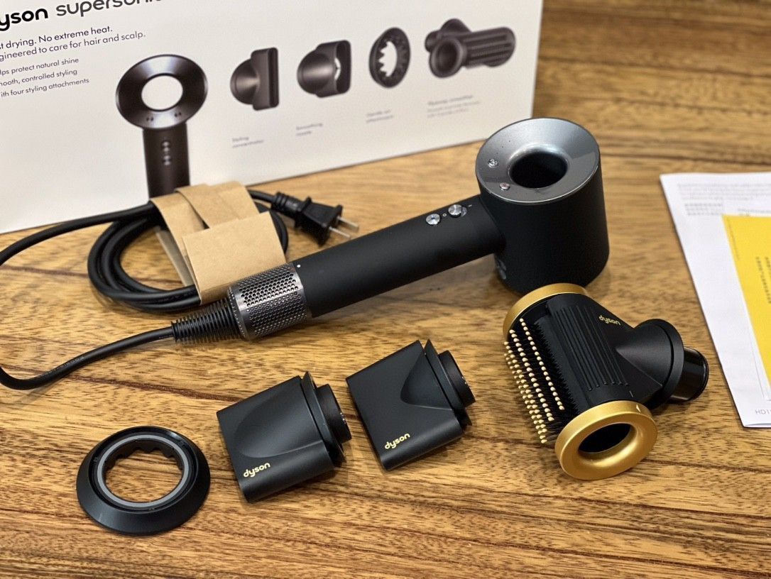 ダイソンヘアードライヤー(正規品)HD15 ダイソン Dyson