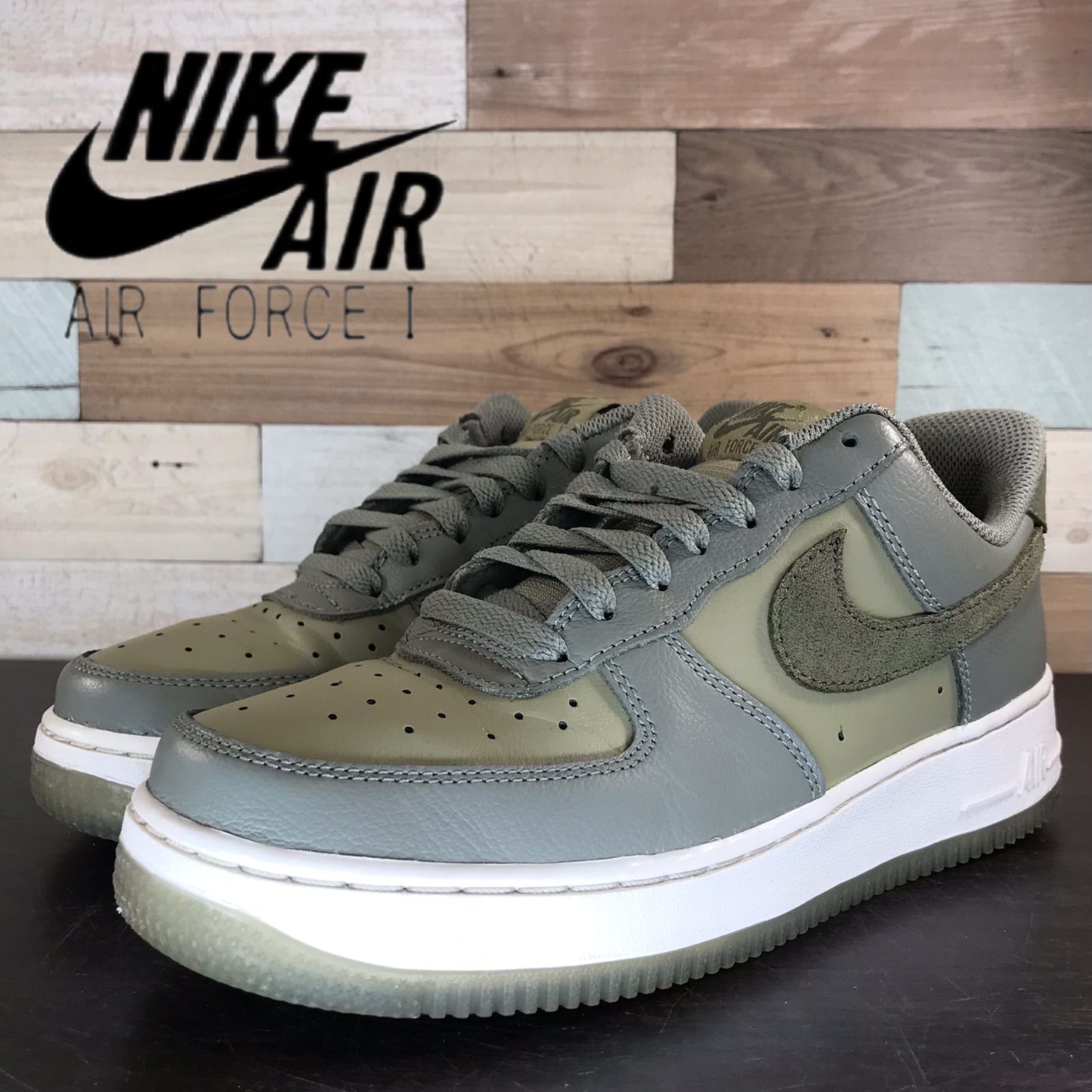 NIKE AIR FORCE 1