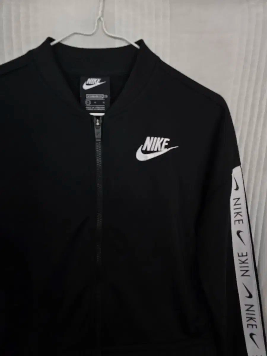 NIKE ナイキ クロップドジャケット