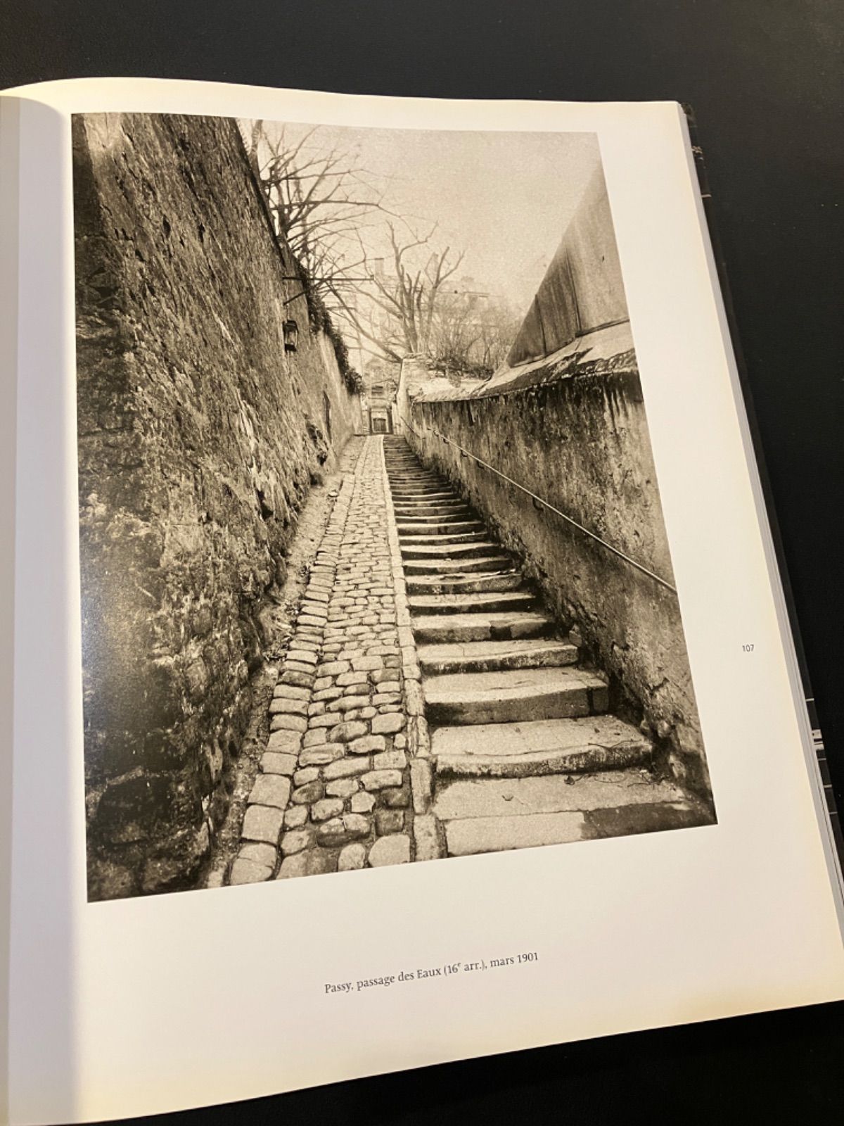 ウジェーヌ・アジェ 写真集 Paris Eugene Atget - メルカリ