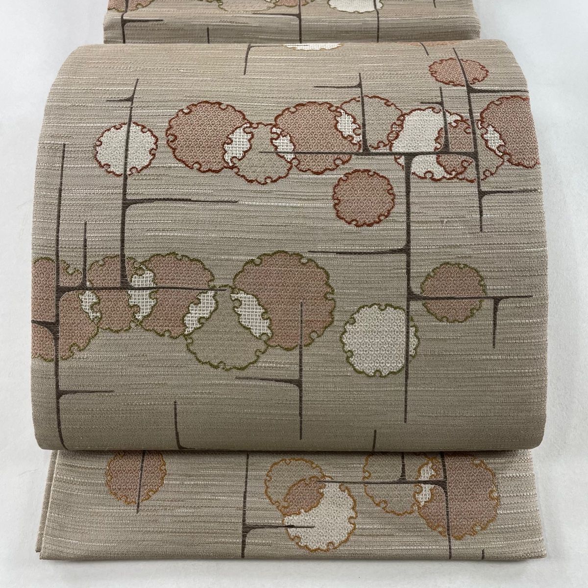 袋帯 美品 名品 雪輪 幾何学 灰茶 六通 正絹 【中古】 - メルカリ 袋帯 美品 名品 雪輪 幾何学 灰茶 六通 正絹 【中古】 - メルカリ