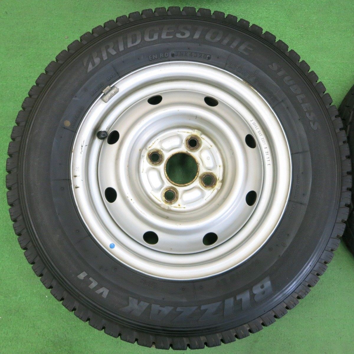 送料無料* バリ溝！20年！9.5分☆スタッドレス 165R13 6PR