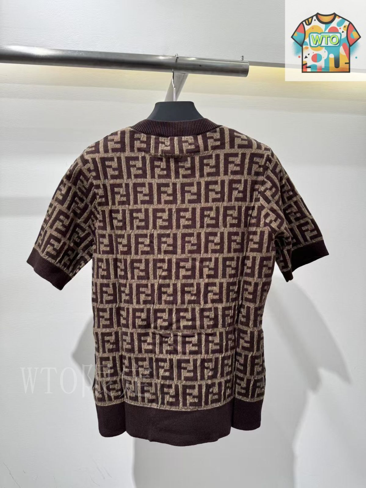 FENDI - FENDI フリル装飾 ショートスリーブ カットソー SUMMER 2024 Collection #fendisummer #fendi #pr @fendi