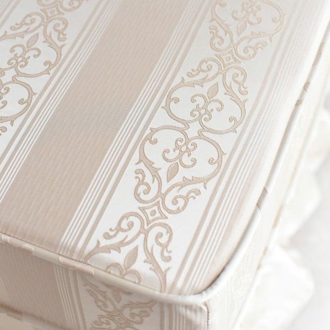 ヨーロピアンエレガントスツール