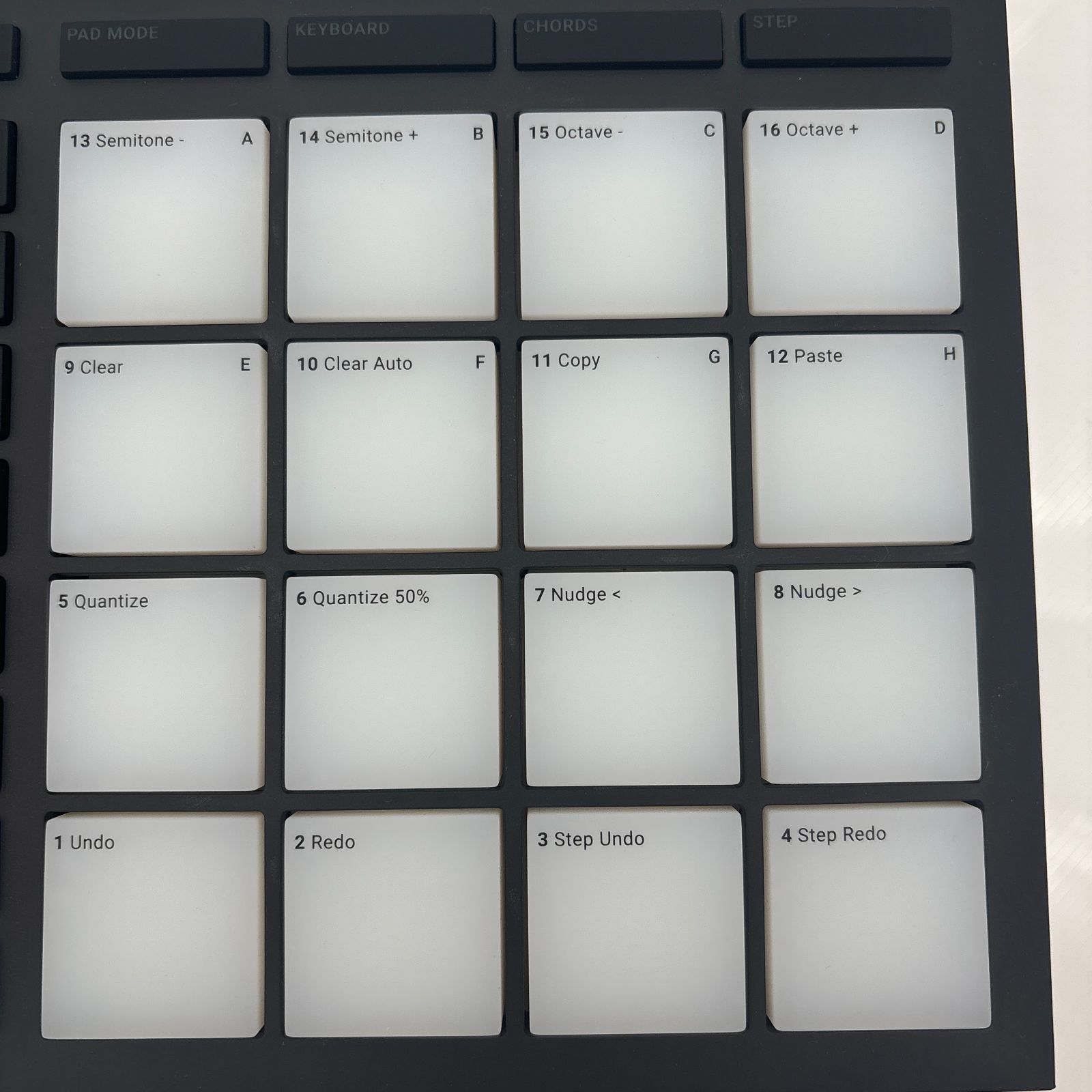 MASCHINE MIKRO MK3 - メルカリ