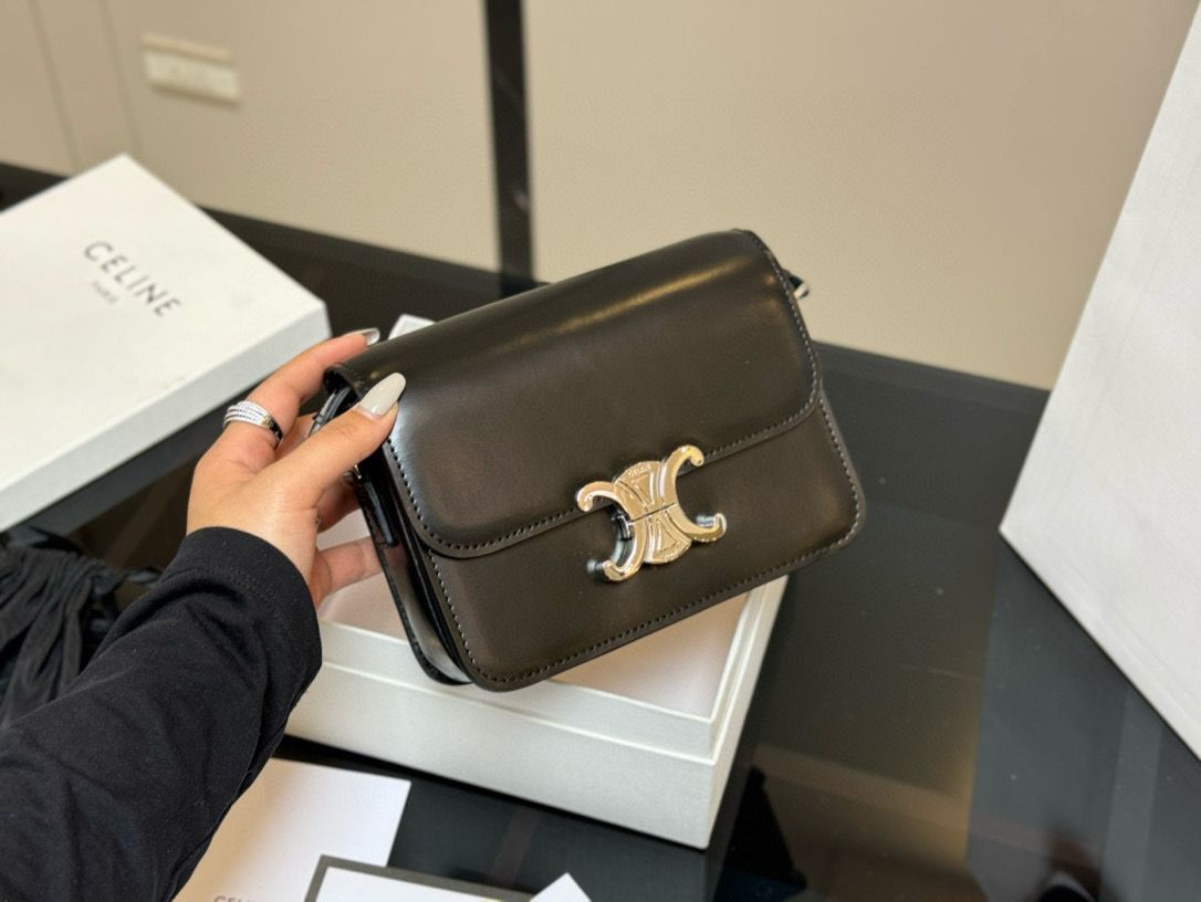 Celine] トリオンフ ミニバッグ - 専用ボックス付き | セリーヌ