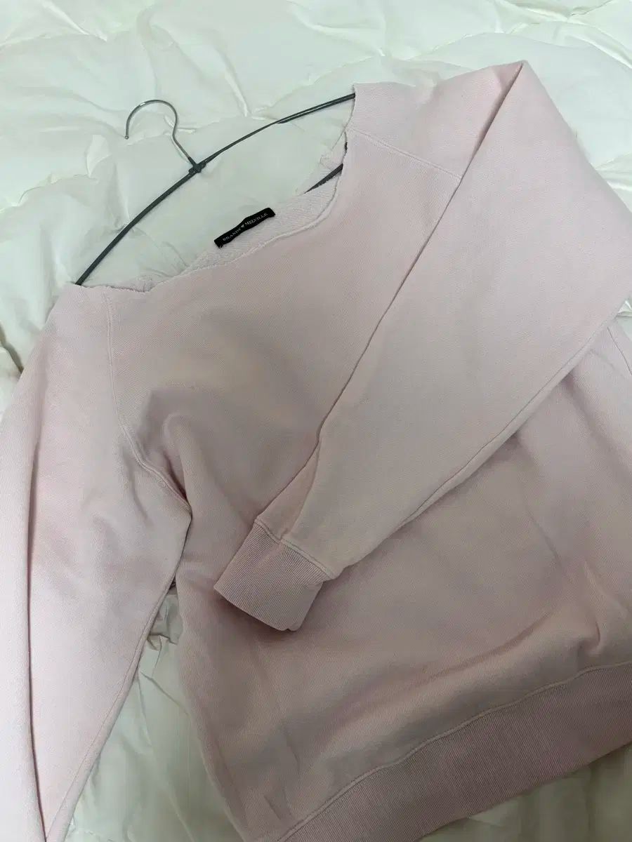 オフショルダー