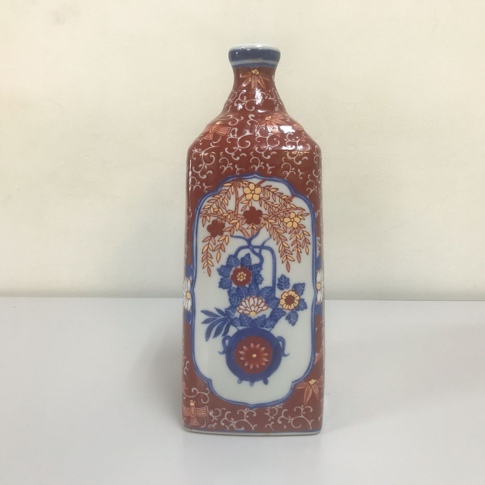 ○古伊万里 清華白磁陣史花門四角 角瓶 骨董品 中国美術 古美術 - メルカリ