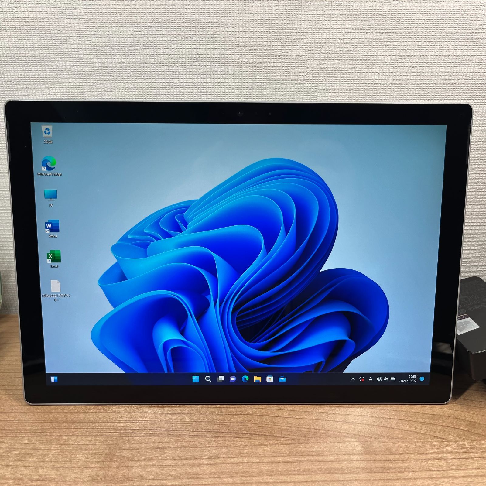 Simモデル〉08132  Microsoft Surface Pro5 第7世代  8GB/256GB i5 Office2021 Windows11