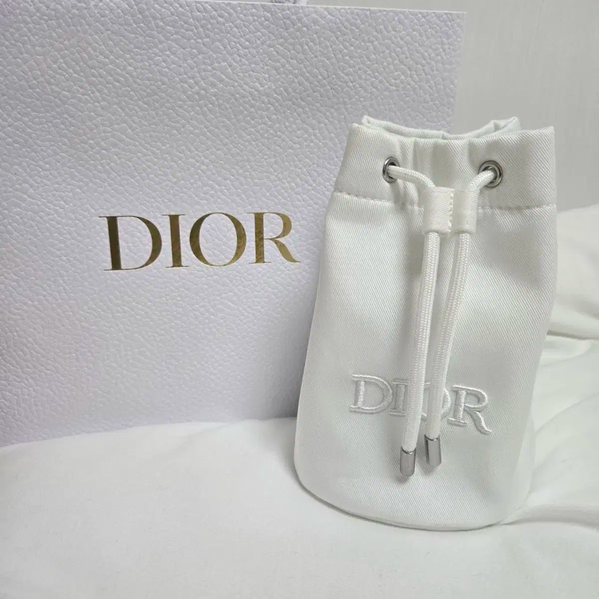 Dior(ディオール) 巾着 美しさ ポーチ - メルカリ